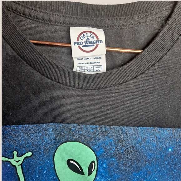 Alien Riding A Farting Cat Over A Rainbow Funny Mens size XL - Picture 4 of 5